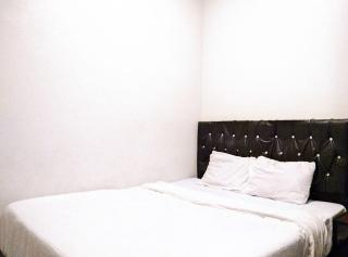 Gangnam Style Residence Mitra RedDoorz near MERR Surabaya - Surabaya - 5