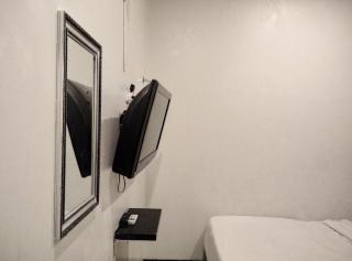 Gangnam Style Residence Mitra RedDoorz near MERR Surabaya - 4