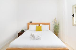 Bauhaus 2BR with Sea View & Balcony by FeelHome - 2