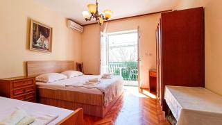 Apartments Ines - 15 meters from the beach - Promajna - 3