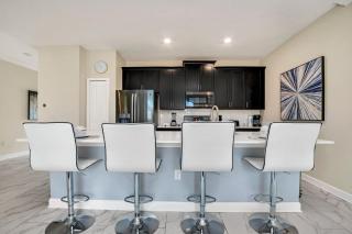 Last Minute Disney Getaway! Private Pool, Hot Tub & Games Room. Book Now! #44258 - Kissimmee - 0