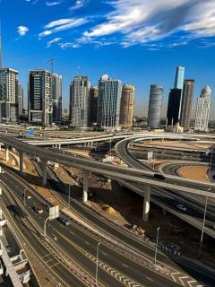 Stunning Bohemian 1 BR in Marina Near Beach, Metro - Dubai - 6