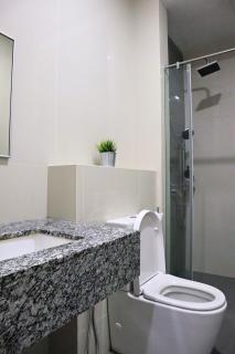 5 pax Santorini Colour Themed Suite at Paradigm Mall,PJ - Petaling Jaya - 4