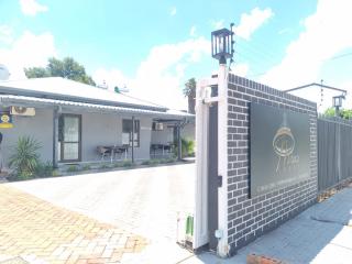 Moko lodge - Bloemfontein - 0