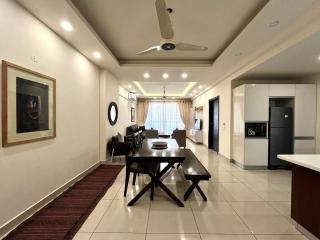 Modern 2-Bedroom with King Beds & Views at Elysium - Rawalpindi - 1