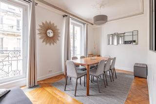 Stylish Flat 2 bedr by Champs Elysées - Parijs - 9