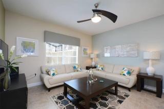 Last Minute Disney Getaway! Private Pool, Hot Tub & Games Room. Book Now! #17050 - Kissimmee - 0