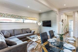 Roydon Marina - Lodge 1 - Hot Tub - Roydon - 8