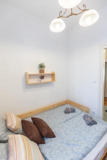 Bright & Spacious Riverside Apartment with Balcony - 8