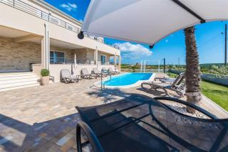 Villa Providenca with heated pool - Debeljak - 4