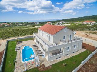 Villa Providenca with heated pool - Debeljak - 9