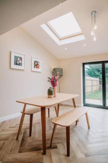 Modern Home in Warwickshire - Stratford-upon-Avon - 8
