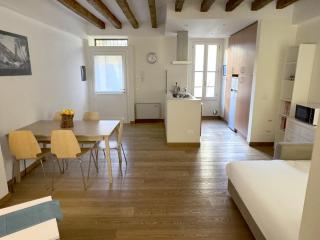JOIVY Cosy Ticinese Retreat 1-bed Flat Near The Duomo - Milan - 3