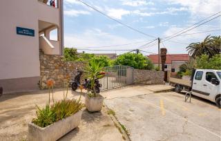 3 Bedroom Nice Apartment In Mali Losinj - 4