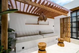 Villa Amina - Uluwatu by Yolla Hospitality - Uluwatu - 3