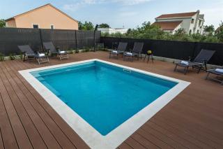 Villa Tuta with heated pool, only 150 m from the beach - Pakoštane - 3