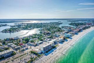 Park Shore Suites of Madeira Beach! Pet Friendly and Steps to the Beach! - #5 - 9