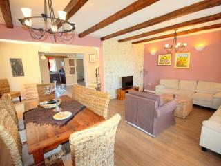 Villa with pool and fenced garden - Rakalj - 1