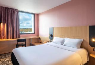 B&B HOTEL Calais Terminal Cité Europe 3 étoiles - Coquelles - 0