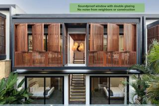 NEW Luxe BEACH villa I Soundproof windows I 9 meters pool I KIDS stay free - Canggu - 4