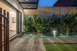 NEW Luxe BEACH villa I Soundproof windows I 9 meters pool I KIDS stay free - Canggu - 2