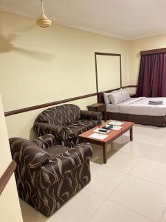 Damai Laut Holiday Apartment - Lumut - 6