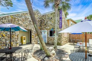 Turner Key At Purple Parrot 16C By Pkrm - Pensacola - 2