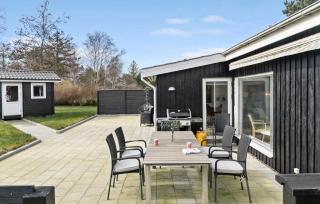 3 Bedroom Stunning Home In Rødby - Rødby - 9