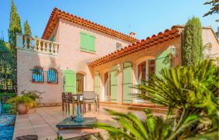 Awesome Home In Saint-Raphaël With Wifi - Saint-Raphaël - 0