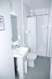Luxury Rooms in Camden Town Near Shops, Cafes, Bars & Metro with Shared Bathrooms - Londra - 4