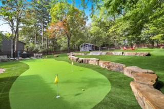 Retro Razorback-Pickleball-Golf-Spa-UofA - 0