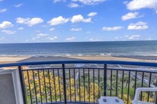Hosteeva Boardwalk Ocean-front Condo - Myrtle Beach - 3