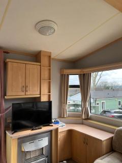 Spacious 2 bedroomed mobile home - 6