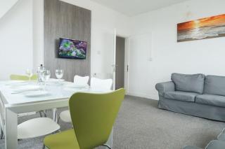 Farina No9, 2 bedroom Sea view apartment sleeping 7 guests - Bridlington - 0