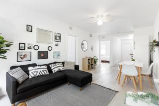 Charming 2 Bedroom Apartment in Victoria Park - 9