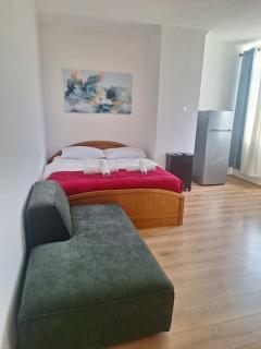 Albania Apartment Comfort Near Tirana City Center - Tirana - 5