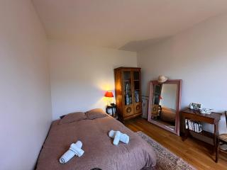 *Countryside in town * Close to Paris* - Chaville - 9