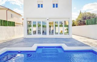 Gorgeous Home In Riba-Roja De Turia - Riba-Roja De Turia - 1