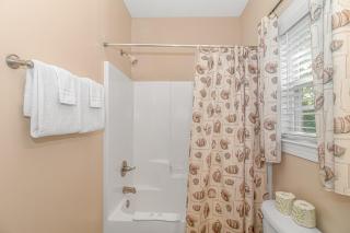 Spacious 4 Bedroom House-2 Blocks From the Ocean-2185 Sanibel Court! - 3