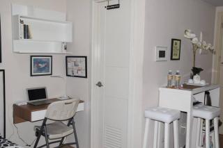 Spotless Cozy Studio Unit @ 150 Newport across NAIA T3 - Manila - 1