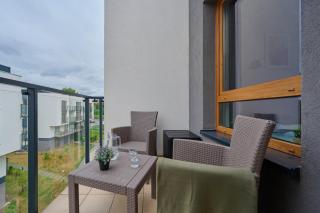 Stylish Apartment Na Grobli with Balcony by Noclegi Renters - Breslavia - 8