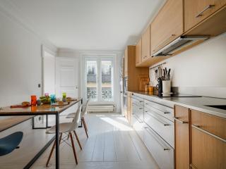 Paris Center - Haussmann Elegant Residence - 7