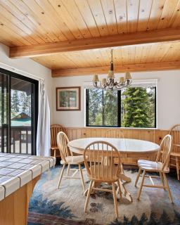 Cozy 3BDR - 1 Minute to the Beach! - Tahoe Vista - 3