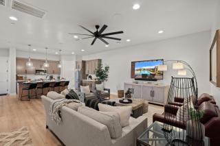 Lil Georgie at Elim Valley Resort 1491 Brand New Home, Private Hot Tub & Beautiful Community Pools! - Hurricane - 4