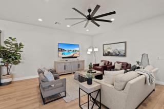 Lil Georgie at Elim Valley Resort 1491 Brand New Home, Private Hot Tub & Beautiful Community Pools! - Hurricane - 2