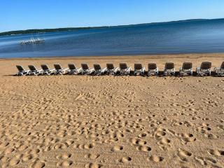 First Class Suite on East Grand Traverse Bay - Traverse City - 0