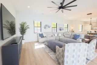 Elim Valley Resort 4288 Brand New Home!! Private Pool, Hot Tub, & Game room - Hurricane - 3