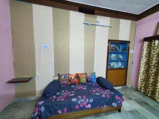 Entire 2bhk ground-floor suite in independent house - Secunderabad - 2