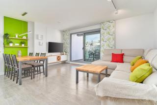 Ático Antonio Sol Primera Línea - 4