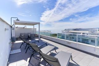 Ático Antonio Sol Primera Línea - 8